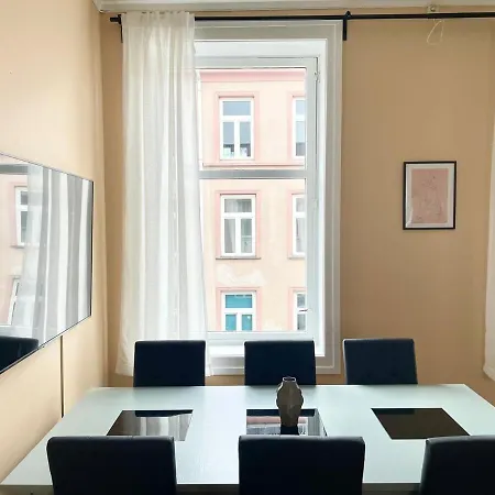 3br Charming At Gruenerlokka * オスロ