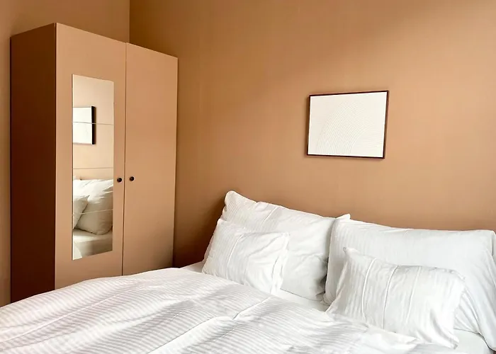 3br Charming At Gruenerlokka Apartament